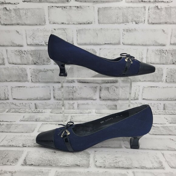 Stuart Weitzman Low Kitten Heel Navy Black Little Bow Shoes Size 8.5 - Picture 3 of 7